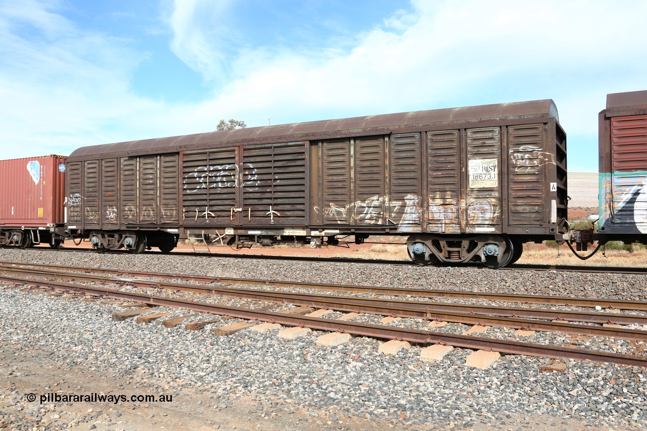 160523 3043
Parkeston, 7SP3 intermodal train, RLSY 18673 louvre van, one of one hundred fifty originally built by Comeng NSW as KLY in 1975-76, then recoded to NLKY, NLUY, RLUY.
Keywords: RLSY-type;RLSY18673;Comeng-NSW;KLY-type;NLKY-type;NLUY-type;RLUY-type;