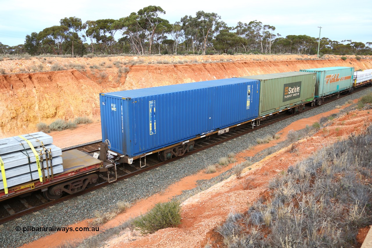 160524 3787
West Kalgoorlie, 2PM6 intermodal train, RQPW 60066 container waggon with 2 40' boxes, Royal Wolf RWTU 941226 and Sadleirs RCS 4097.
Keywords: RQPW-type;RQPW60066;