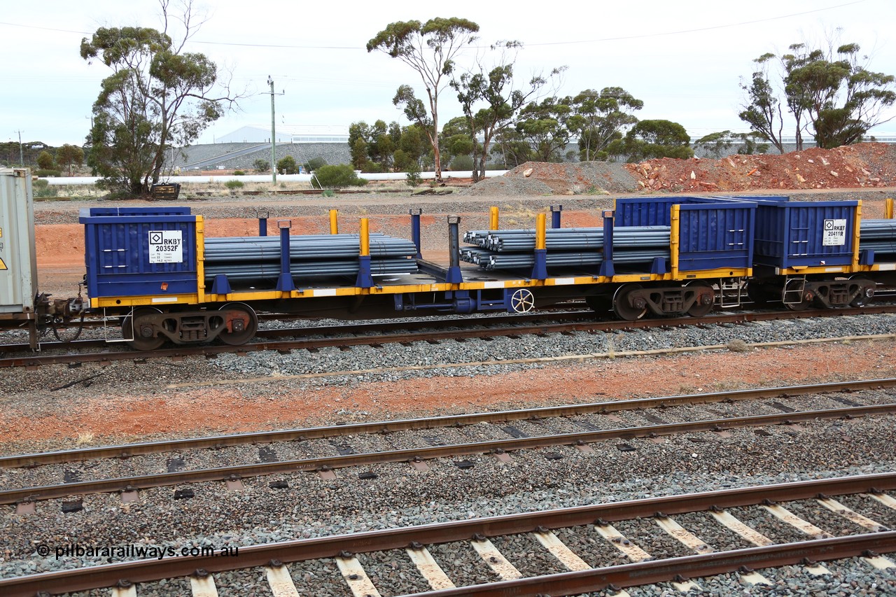 160524 4321
West Kalgoorlie, 1MP2 steel train, RKBY 20352 loaded with steel rods. RKBY 20352 is from the second order for two hundred BDY type open waggons built by EPT in NSW in 1978/81.
Keywords: RKBY-type;RKBY20352;EPT-NSW;BDY-type;NODY-type;