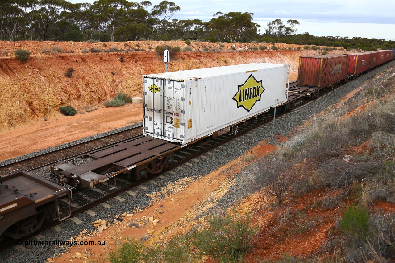 160526 5237
West Kalgoorlie, 4PM6 intermodal train, RQJW 21977 80' container waggon, one of twenty five built by Mittagong Engineering NSW as JCW type in 1980, 46' Linfox reefer FCAD 910610.
Keywords: RQJW-type;RQJW21977;Mittagong-Engineering-NSW;JCW-type;NQJW-type;