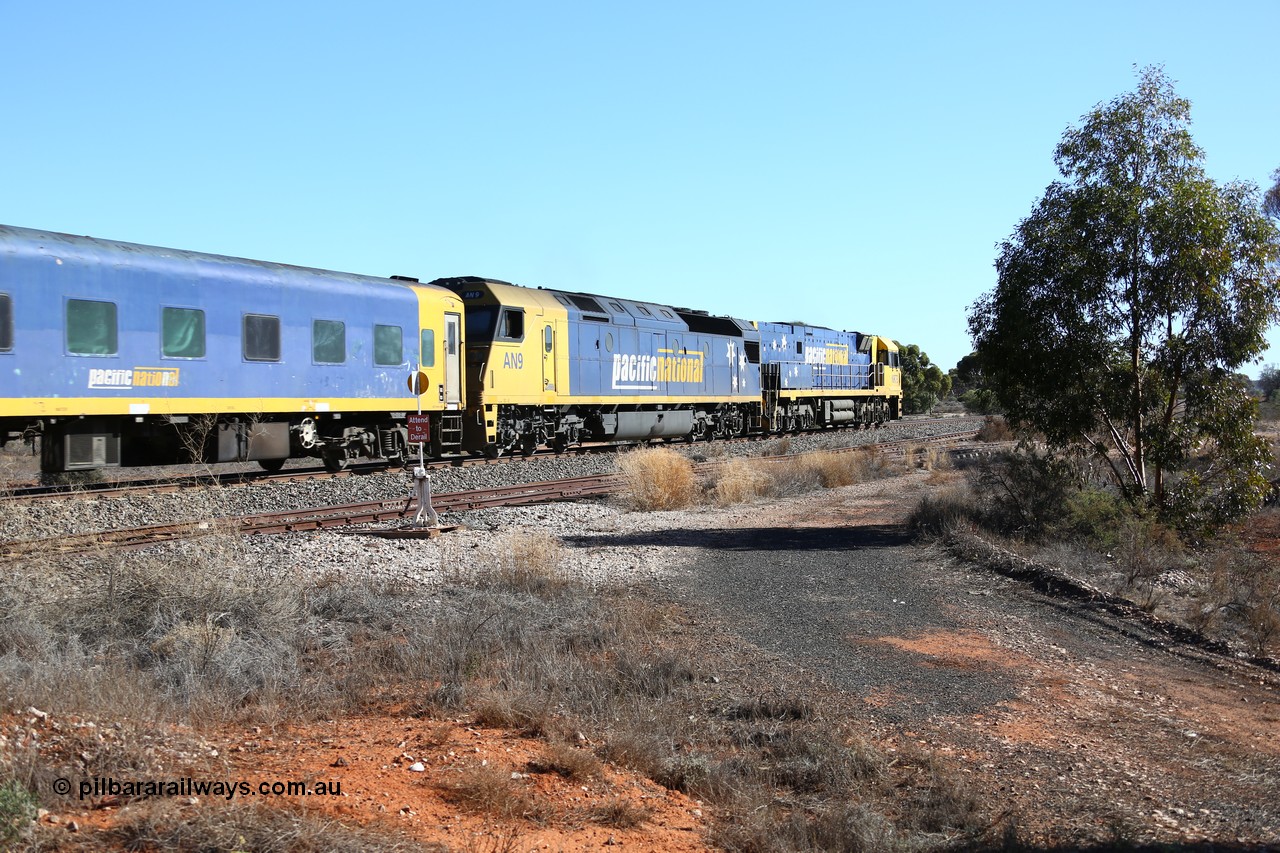 160527 5567
Karonie, 4MP5 intermodal train, AN 9, one of eleven AN class built by Clyde Engineering EMD as model JT46C serial 93-1305 for Australian National in 1992-93.
Keywords: AN-class;AN9;Clyde-Engineering-Somerton-Victoria;EMD;JT46C;93-1305;