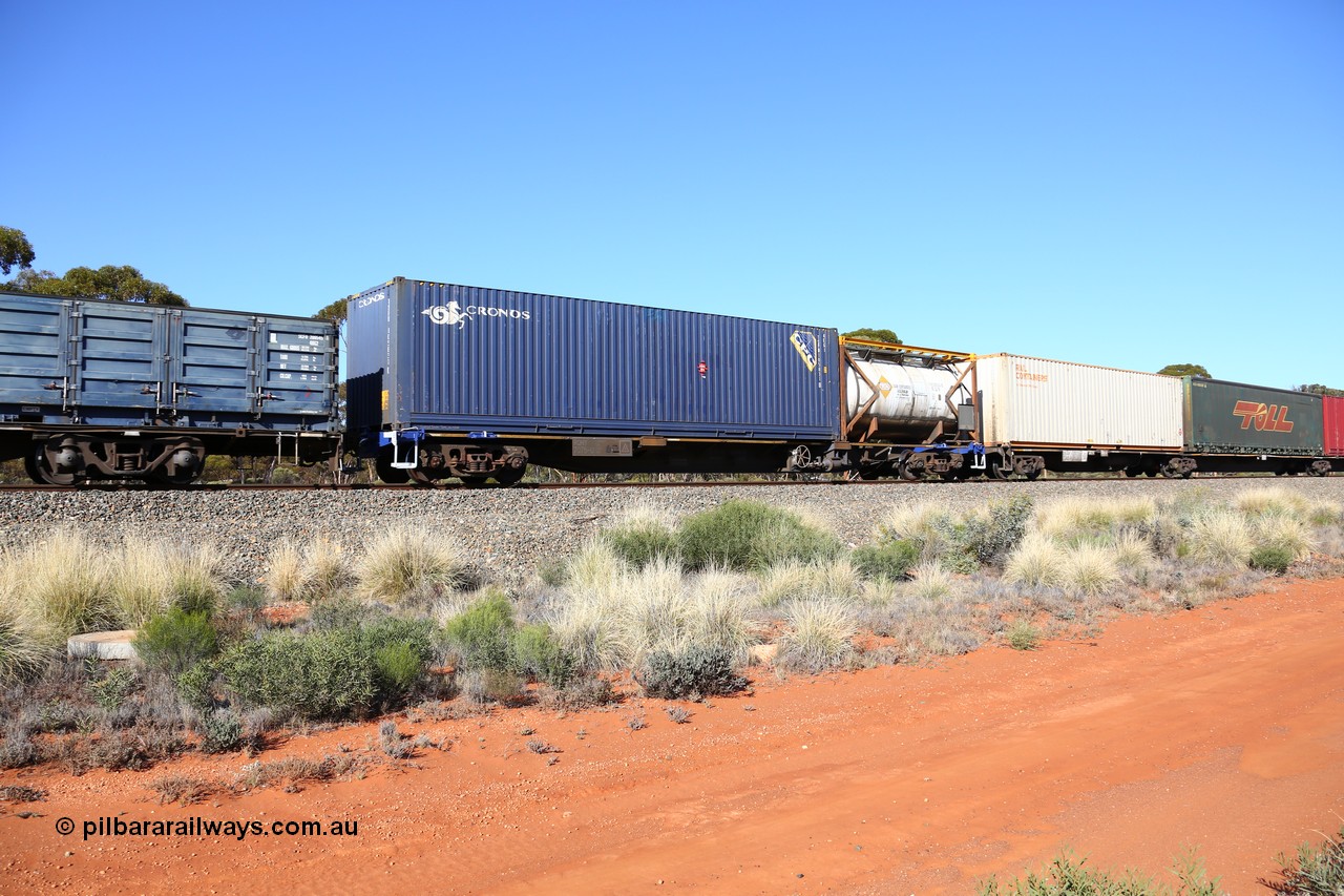 160530 9250
Binduli, 7SP3 intermodal service, container waggon RQHY 7075 one of seventy eight built in 2005 by Qiqihar Rollingstock Works in China, loaded with a Tank Containers Australia 20' tanktainer and an Cronos 40' TSPD 105831 container.
Keywords: RQHY-type;RQHY7075;Qiqihar-Rollingstock-Works-China;