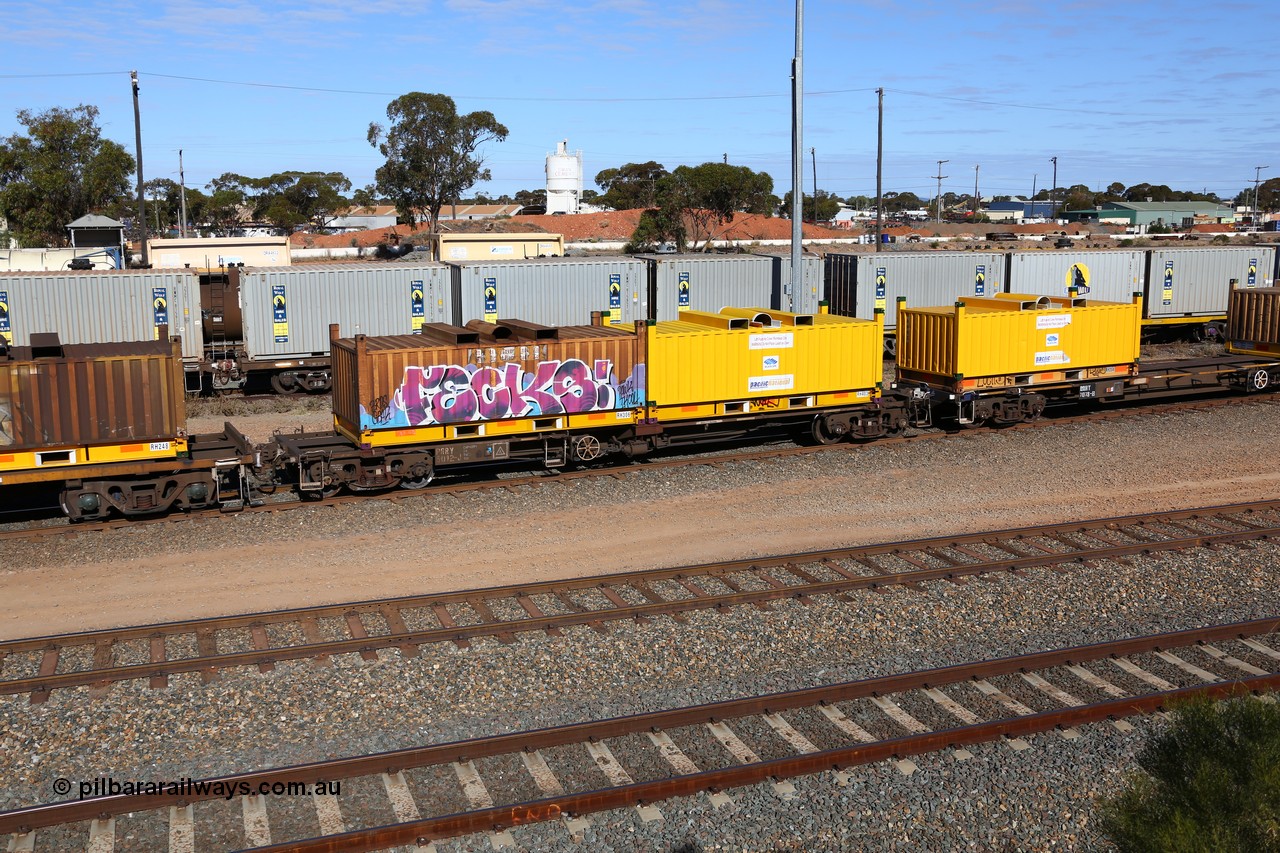 160531 9910
West Kalgoorlie, 1MP2 steel train, container waggon PRRY 5012 with two 20' steel coil 'butter boxes'.
Keywords: PRRY-type;PRRY5012;