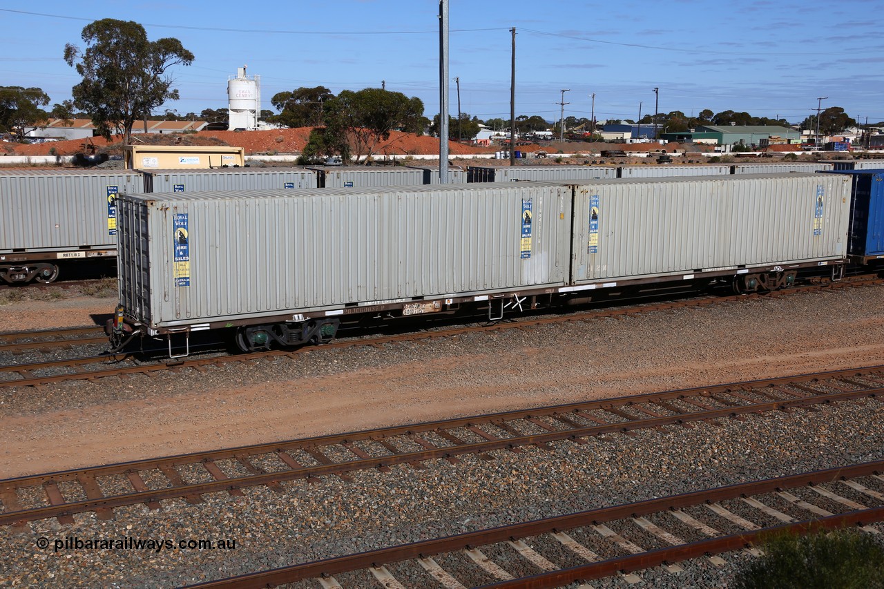 160531 9933
West Kalgoorlie, 1MP2 steel train, RQJW 60037 container waggon, one of fifty built by EPT NSW as NQJW type in 1984-85,
Keywords: RQJW-type;RQJW60037;EPT-NSW;NQJW-type;