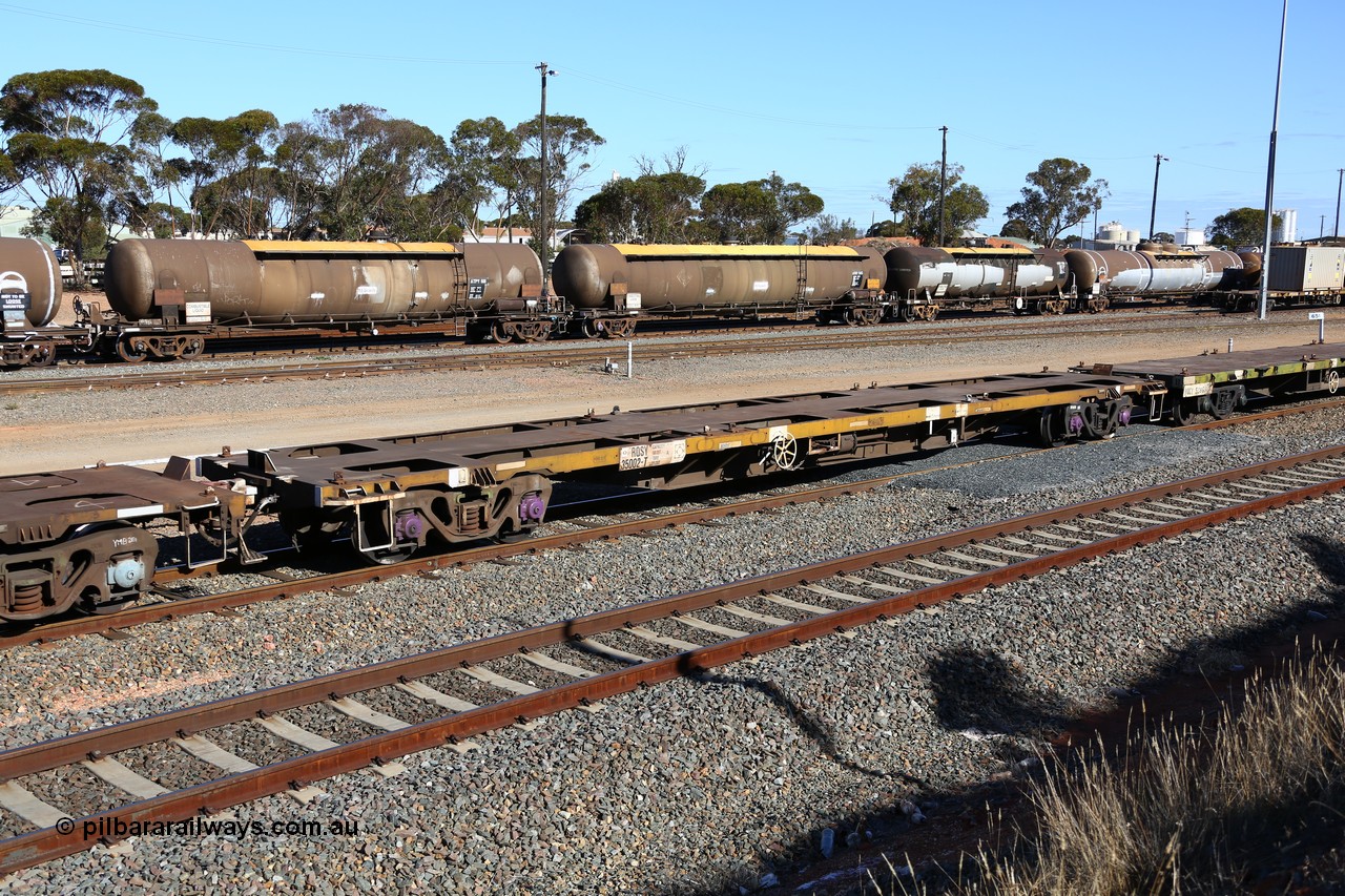 160531 9944
West Kalgoorlie, 3PM4 steel train, empty container waggon RQSY 35002.
Keywords: RQSY-type;RQSY35002;Goninan-NSW;OCY-type;
