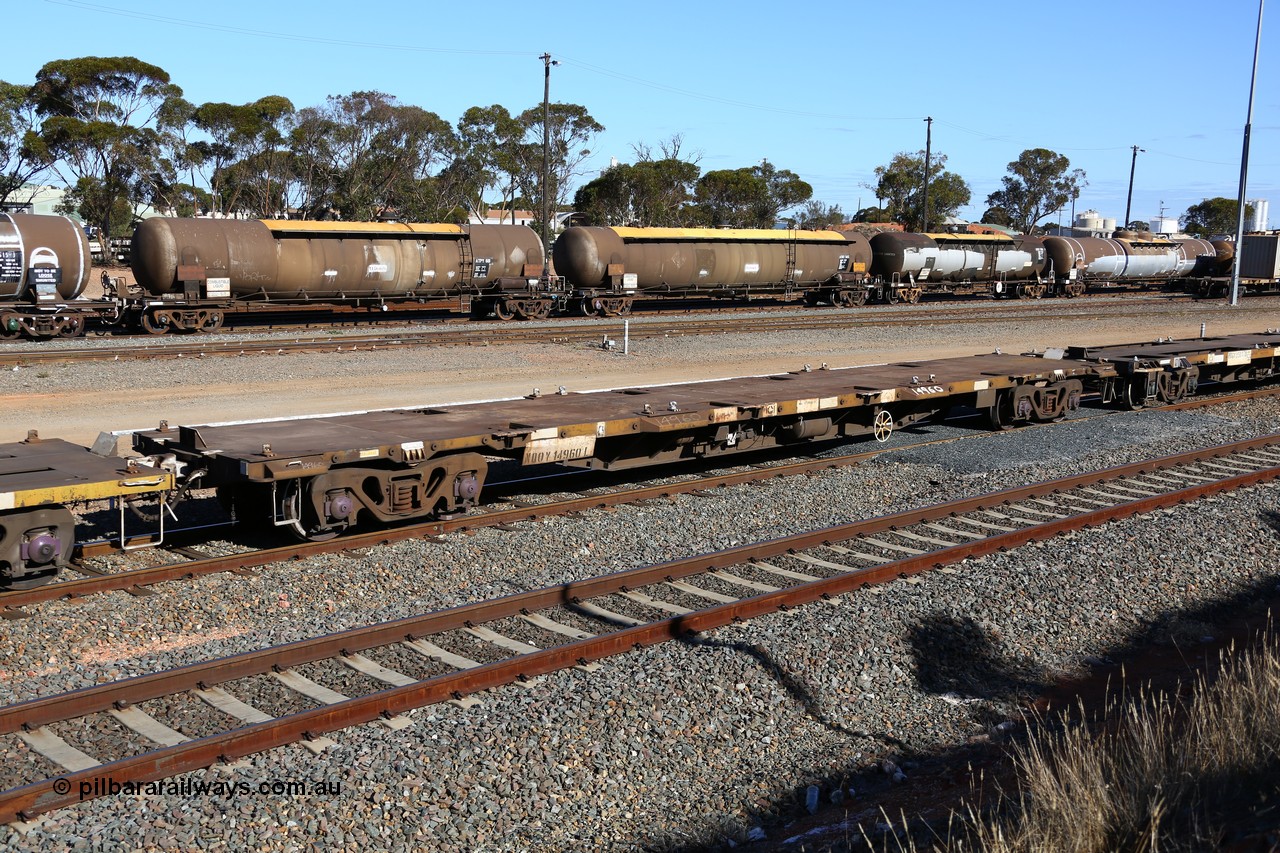 160531 9948
West Kalgoorlie, 3PM4 steel train, empty NQOY 14960 container waggon, one of fifty built by Tulloch Ltd NSW as type OCY in 1974-75.
Keywords: NQOY-type;NQOY14960;Tulloch-Ltd-NSW;OCY-type;