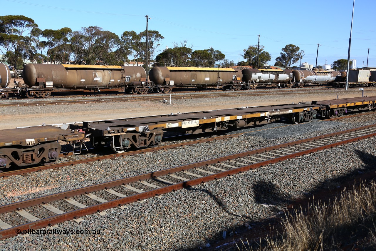 160531 9949
West Kalgoorlie, 3PM4 steel train, empty container waggon RQGY 35017.
Keywords: RQGY-type;RQGY35017;