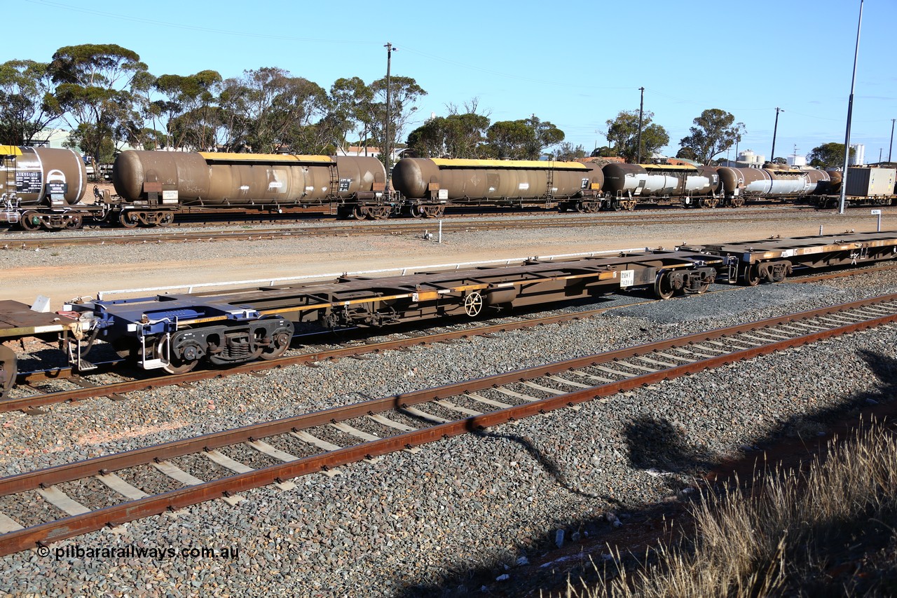 160531 9953
West Kalgoorlie, 3PM4 steel train, empty container waggon RQHY 7039.
Keywords: RQHY-type;RQHY7039;Qiqihar-Rollingstock-Works-China;