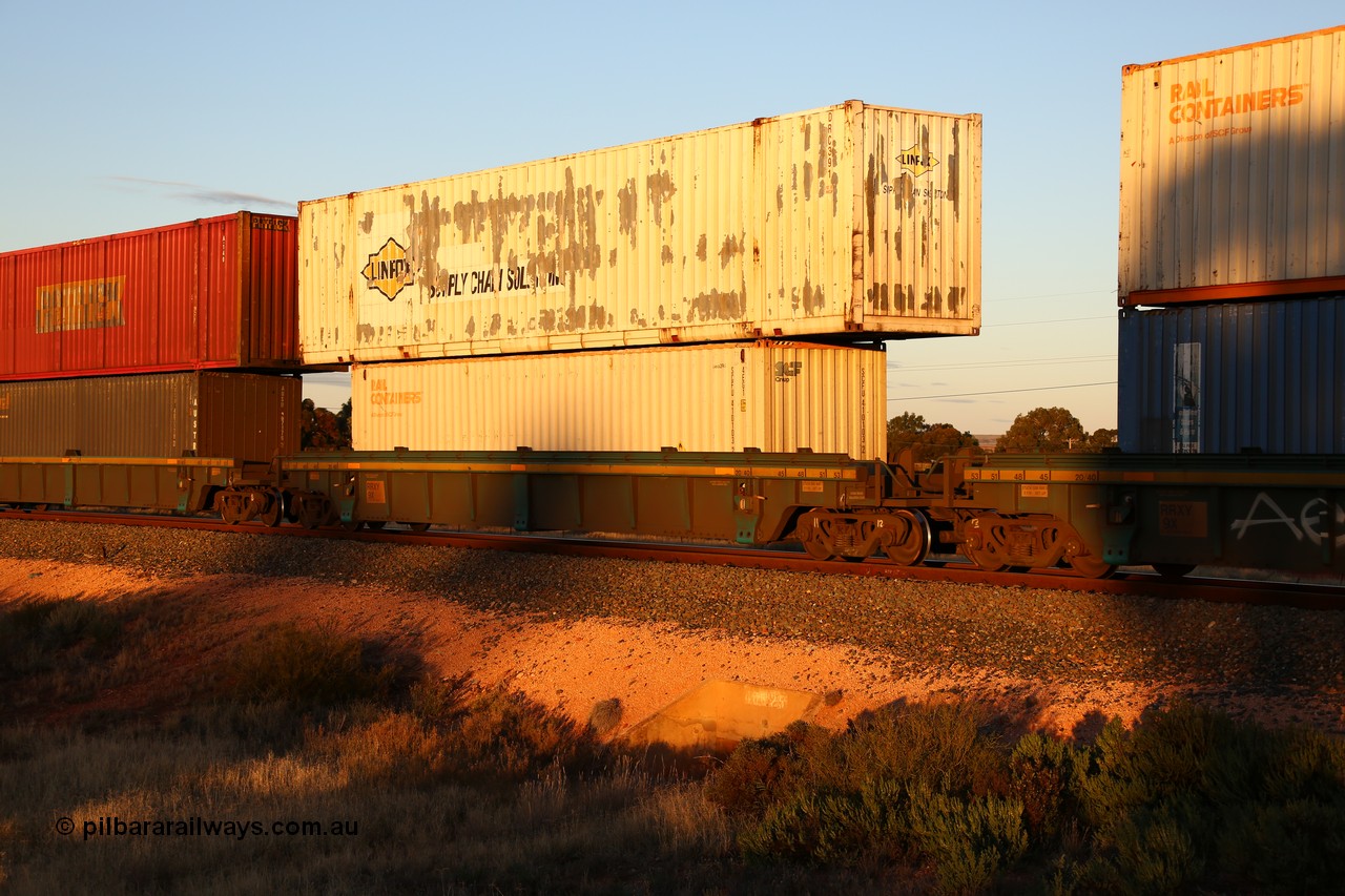 160601 10118
West Kalgoorlie, 2MP5 intermodal train, RRXY 9 platform 3 of 5-pack well waggon set, one of eleven built by Bradken Qld in 2002 for Toll from a Williams-Worley design with a 40' Rail Containers box SCFU 410103 in the well with a 53' Linfox box DRC 391 on top.
Keywords: RRXY-type;RRXY9;Williams-Worley;Bradken-Rail-Qld;