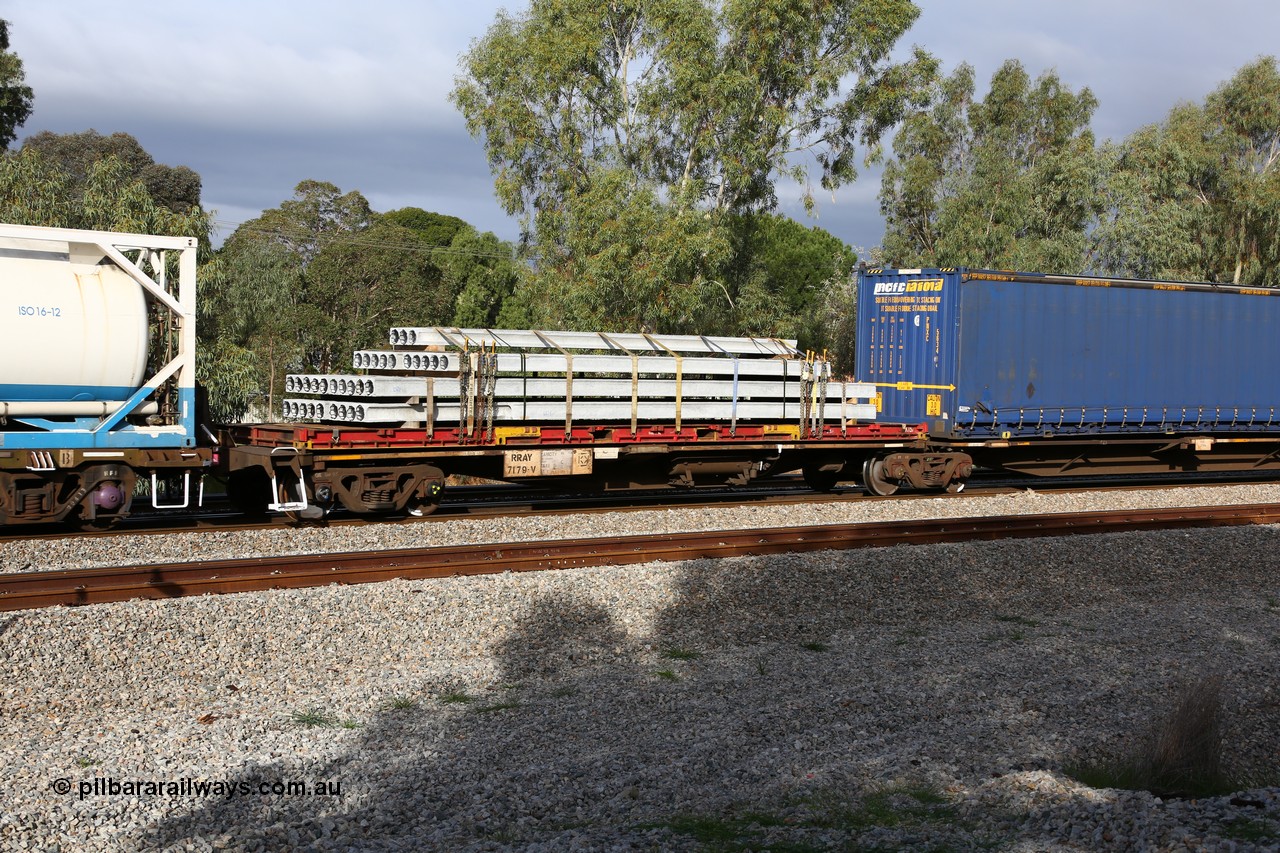 160609 0433
Woodbridge, 5PM5 intermodal train, RRAY 7179
Keywords: RRAY-type;RRAY7179;ABB-Engineering-NSW;