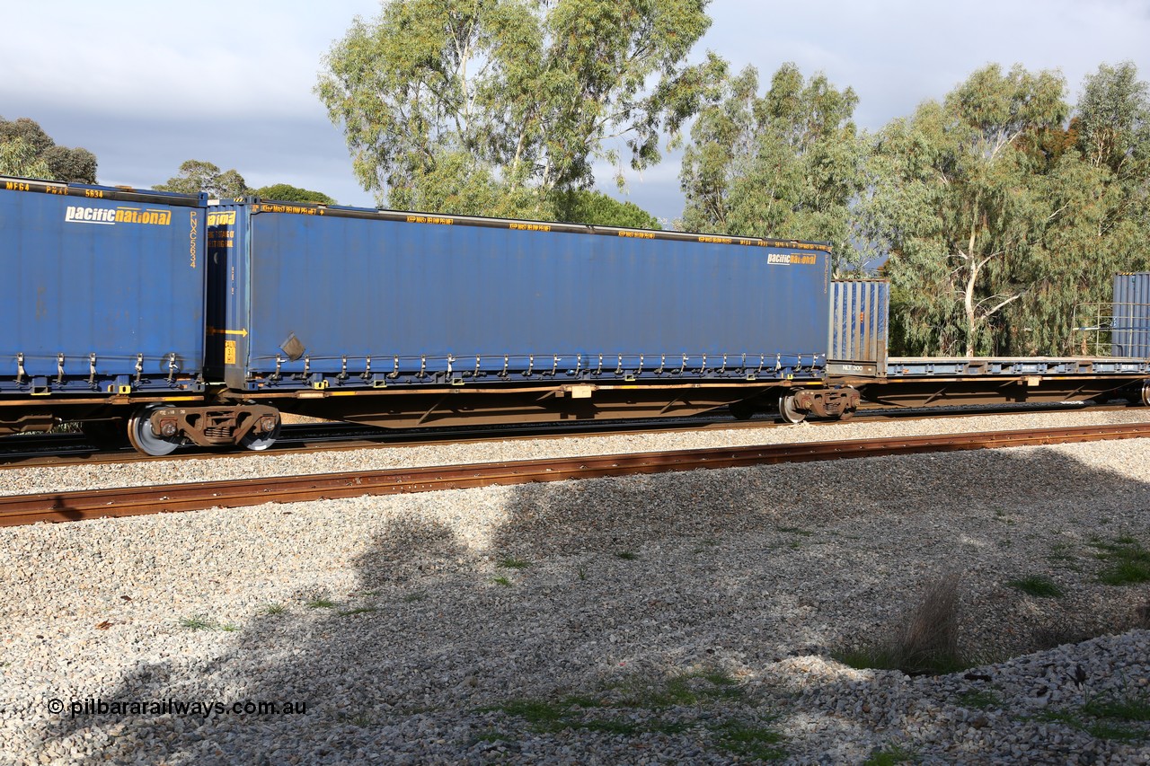 160609 0435
Woodbridge, 5PM5 intermodal train, RRAY 7179
Keywords: RRAY-type;RRAY7179;ABB-Engineering-NSW;