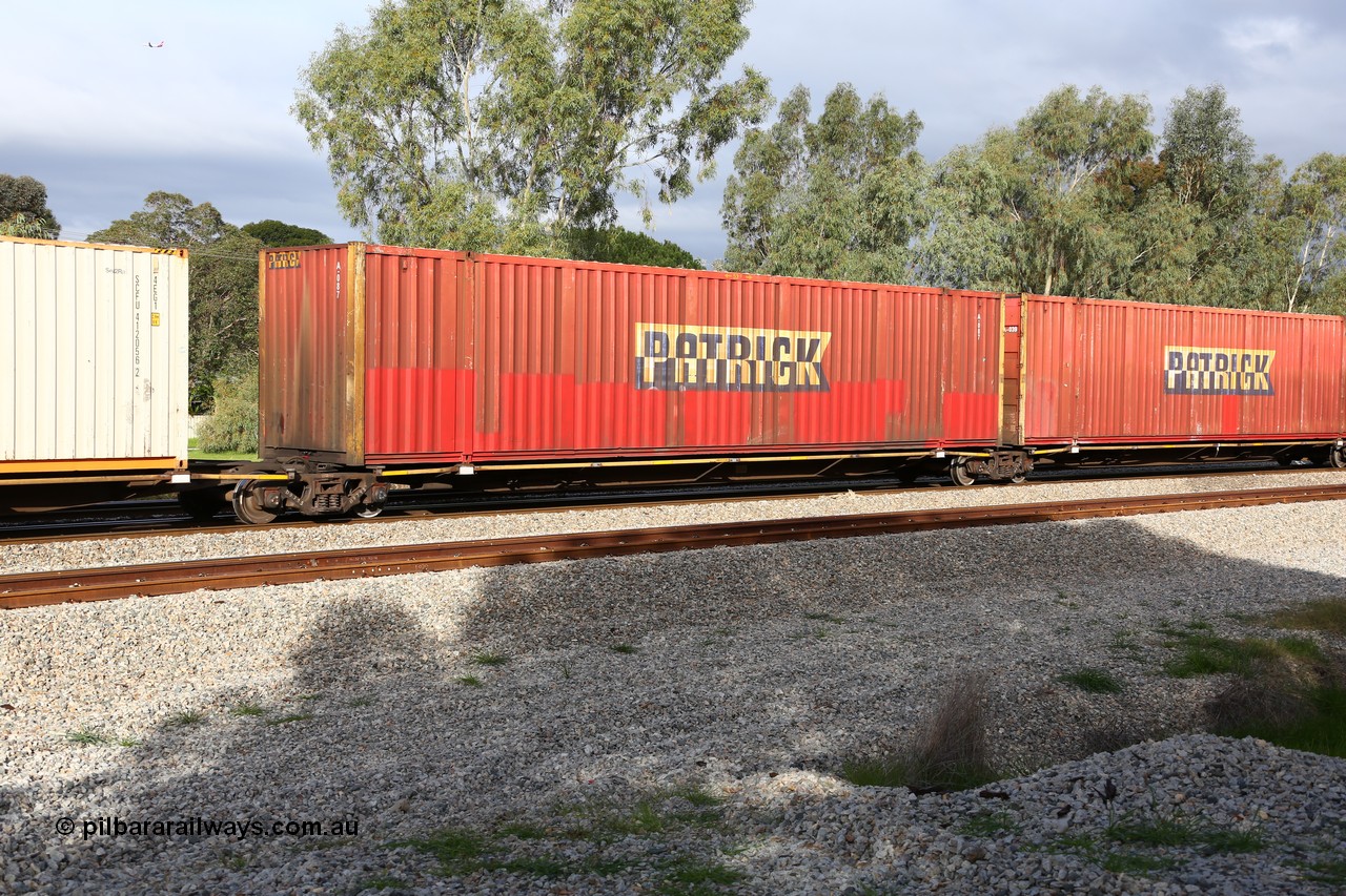 160609 0461
Woodbridge, 5PM5 intermodal train, RRYY 22, platform 4 of 5-pack articulated low profile skel waggon set, one of fifty two such sets built by Bradken Rail Braemar NSW from a Williams-Worley design, based on the TNT TRAY type for moving automotive carrying containers, with a Patrick 53' automotive container A 087.
Keywords: RRYY-type;RRYY22;Williams-Worley;Bradken-NSW;
