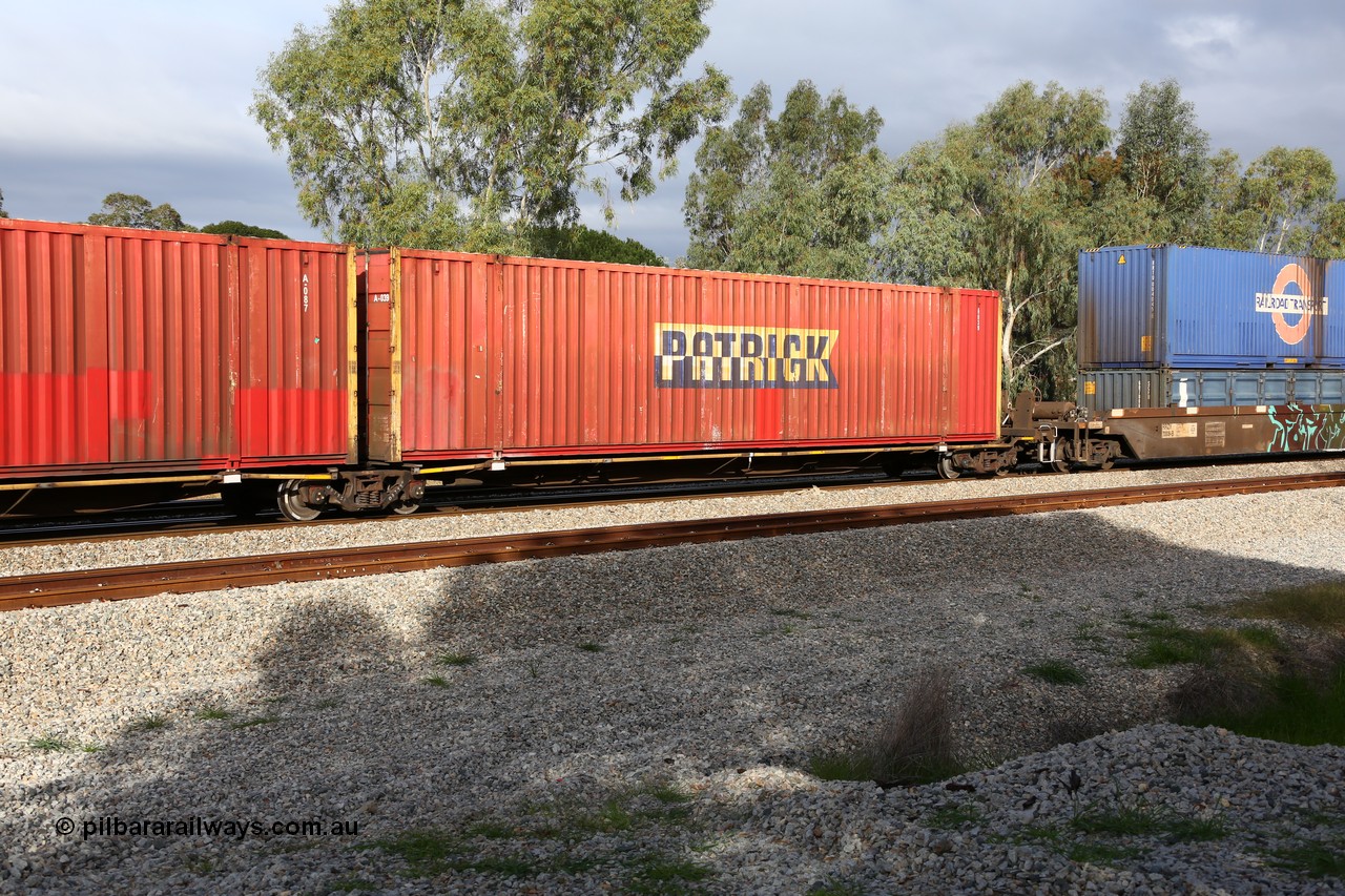 160609 0462
Woodbridge, 5PM5 intermodal train, RRYY 22, platform 5 of 5-pack articulated low profile skel waggon set, one of fifty two such sets built by Bradken Rail Braemar NSW from a Williams-Worley design, based on the TNT TRAY type for moving automotive carrying containers, with a Patrick 53' automotive container A 039.
Keywords: RRYY-type;RRYY22;Williams-Worley;Bradken-NSW;