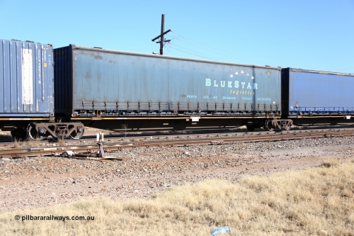160522 2183
Parkeston, 6MP4 intermodal train, RRAY 7232 platform 2 of 5-pack articulated skel waggon set, 1 of 100 built by ABB Engineering NSW 1996-2000, 48' Blue Star Logistic curtainsider PNXC 4497.
Keywords: RRAY-type;RRAY7232;ABB-Engineering-NSW;