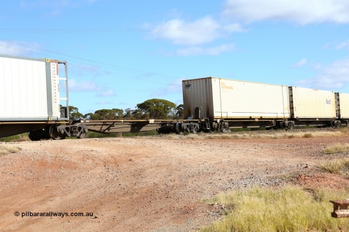 160522 2366
Parkeston, 7MP7 priority service train, RRAY 7244 platform 1 of 5-pack articulated skel waggon set, 1 of 100 built by ABB Engineering NSW 1996-2000, 40' deck empty.
Keywords: RRAY-type;RRAY7244;ABB-Engineering-NSW;