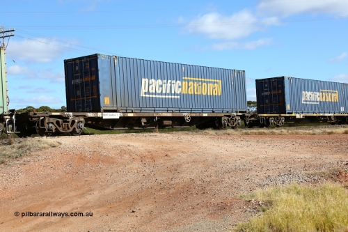 160522 2373
Parkeston, 7MP7 priority service train, RQSY 34484 container waggon, one of one hundred OCY type container waggons built by Tulloch Ltd NSW in 1974-75, recoded to NQOY. Loaded with a 48' Pacific National MFG1 type box PNXL 4306.
Keywords: RQSY-type;RQSY34484;Tulloch-Ltd-NSW;OCY-type;