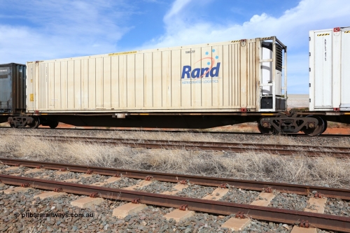 160523 3020
Parkeston, 7SP3 intermodal train, RRAY 7167 platform 2 of 5-pack articulated skeletal waggon set, one of 100 built by ABB Engineering NSW 1996-2000 with a 46' 6