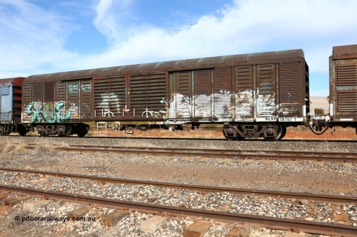 160523 3037
Parkeston, 7SP3 intermodal train, RLSY 18707 louvre van, one of one hundred fifty originally built by Comeng NSW as KLY in 1975-76, then recoded to NLKY, NLWY, RLUY.
Keywords: RLSY-type;RLSY18707;Comeng-NSW;KLY-type;NLKY-type;NLWY-type;RLUY-type;