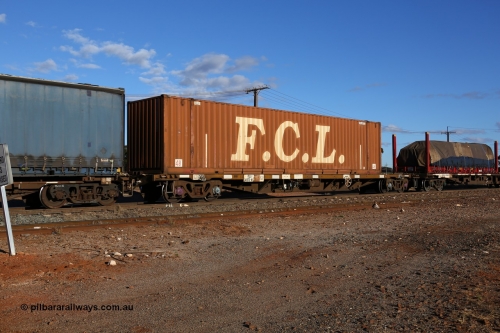 160528 8345
Parkeston, 5SP5 intermodal train, RQSY type 60' container waggon RQSY 34970, built in a batch of one hundred as OCY type container waggons by Goninan NSW in 1975. Recoded to NQOY, then to National Rail in 1994. Loaded with FCL 48' box FBGU 480166[8].
Keywords: RQSY-type;RQSY34970;Goninan-NSW;OCY-type;