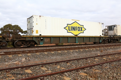 160529 8807
Parkeston, 6MP4 intermodal train, RRXY 8 platform 4 of 5-pack well waggon set, one of eleven built by Bradken Qld in 2002 for Toll from a Williams-Worley design with a 46' 6
