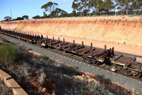 160531 9860
Binduli, 3PM4 steel train, RKQF 60425
Keywords: RKQF-type;RKQF60425;