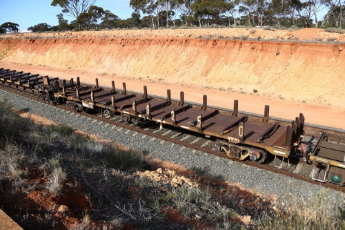 160531 9862
Binduli, 3PM4 steel train, RKQF 60250
Keywords: RKQF-type;RKQF60250;