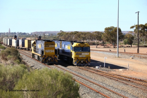 160531 9888
West Kalgoorlie, 1MP2 steel train, NR 100
Keywords: NR-class;NR100;Goninan;GE;Cv40-9i;7250-07/97-304;