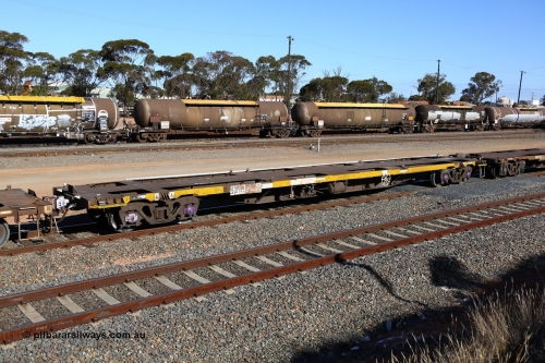 160531 9940
West Kalgoorlie, 3PM4 steel train, empty container waggon RQGY 35034.
Keywords: RQGY-type;RQGY35034;