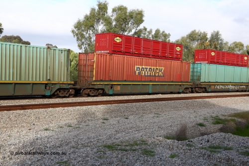 160609 0423
Woodbridge, 5PM5 intermodal train, RRXY 9 platform 3 of 5-pack well waggon set, one of eleven built by Bradken Qld in 2002 for Toll from a Williams-Worley design with a 53' Patrick automobile box A 033 with a 40' Linfox half height side door unit LSDU 694007 on top.
Keywords: RRXY-type;RRXY9;Williams-Worley;Bradken-Rail-Qld;