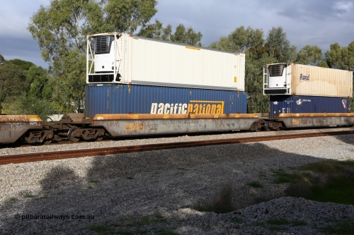 160609 0441
Woodbridge, 5PM5 intermodal train, RQZY 7065 platform 3 of 5-pack well waggon set one of thirty two waggon sets built by Goninan NSW for National Rail in 1995-96, double stacked with an ARLS 46' 6