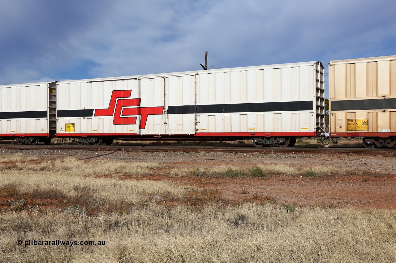 160523 2876
Parkeston, SCT train 7GP1 which operates from Parkes NSW (Goobang Junction) to Perth, PBHY type covered van PBHY 0094 Greater Freighter, built by CSR Meishan Rolling Stock Co China in 2014 without the Greater Freighter signage.
Keywords: PBHY-type;PBHY0094;CSR-Meishan-China;