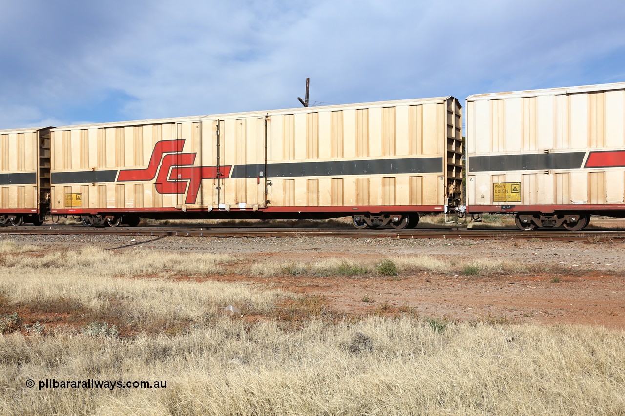 160523 2879
Parkeston, SCT train 7GP1 which operates from Parkes NSW (Goobang Junction) to Perth, PBHY type covered van PBHY 0048 Greater Freighter, one of a second batch of thirty units built by Gemco WA without the Greater Freighter signage.
Keywords: PBHY-type;PBHY0048;Gemco-WA;