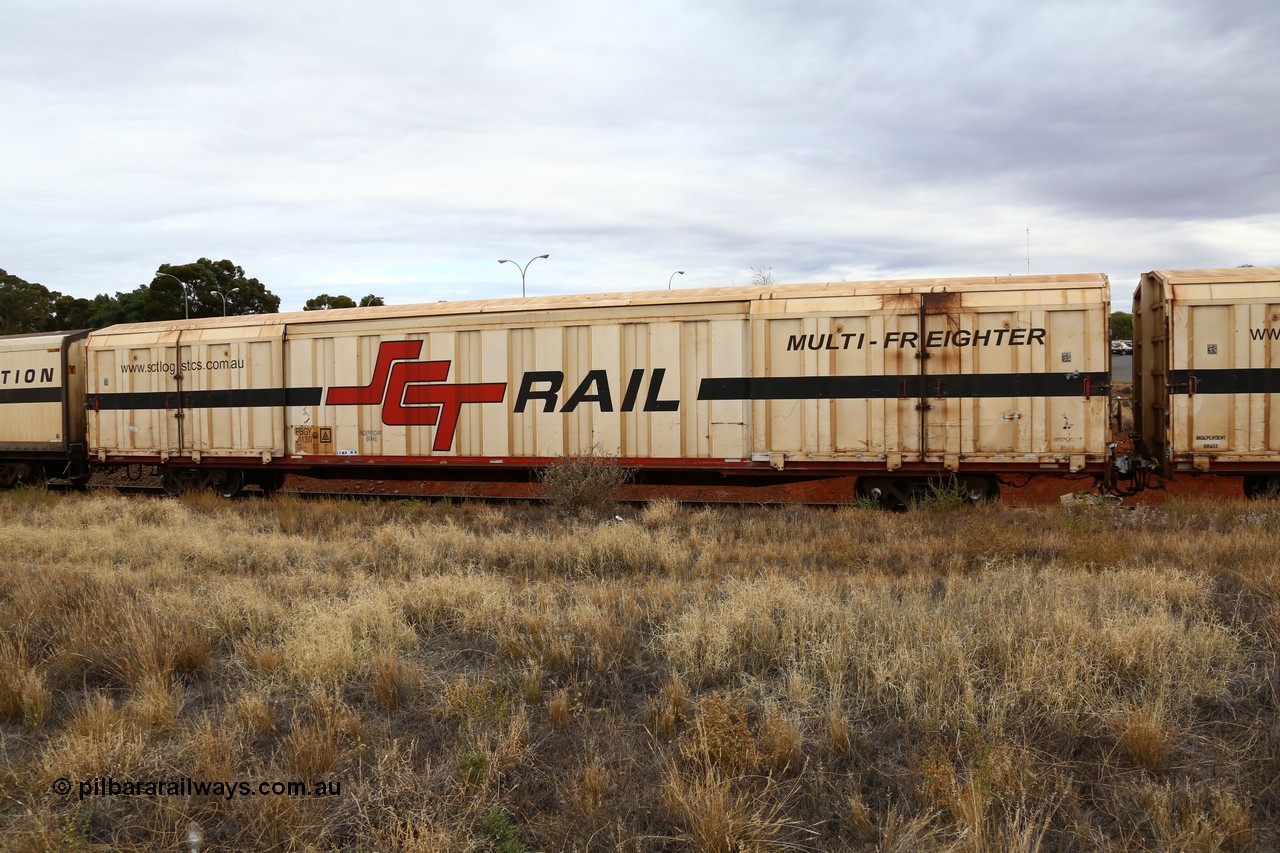 160524 3693
Kalgoorlie, SCT train 2PM9 operating from Perth to Melbourne, PBGY type covered van PBGY 0113 Multi-Freighter, one of eighty units built by Gemco WA with Independent Brake signage.
Keywords: PBGY-type;PBGY0113;Gemco-WA;