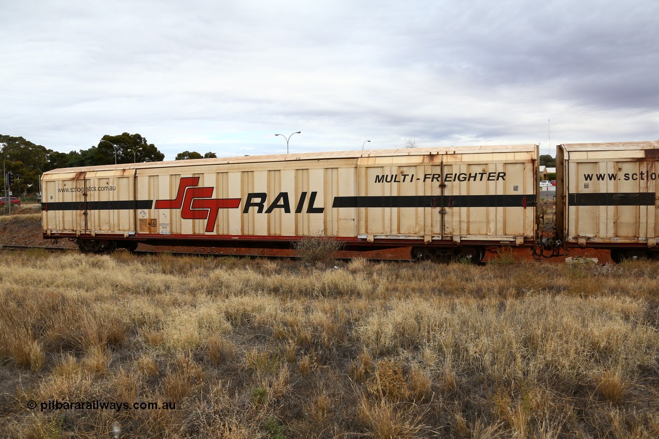 160524 3713
Kalgoorlie, SCT train 2PM9 operating from Perth to Melbourne, PBGY type covered van PBGY 0111 Multi-Freighter, one of eighty units built by Gemco WA with Independent Brake signage.
Keywords: PBGY-type;PBGY0111;Gemco-WA;