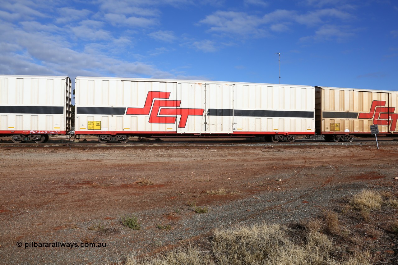160525 4609
Parkeston, SCT train 3PG1 which operates from Perth to Parkes NSW (Goobang Junction), PBHY type covered van PBHY 0069 Greater Freighter, built by CSR Meishan Rolling Stock Co China in 2014 without the Greater Freighter signage.
Keywords: PBHY-type;PBHY0069;CSR-Meishan-China;