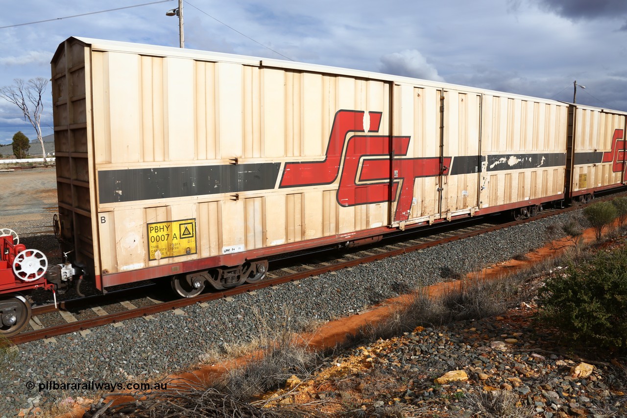 160526 5304
West Kalgoorlie, SCT train 3MP9 operating from Melbourne to Perth, PBHY type covered van PBHY 0007 Greater Freighter, one of thirty five units built by Gemco WA in 2005 without the Greater Freighter signage.
Keywords: PBHY-type;PBHY0007;Gemco-WA;