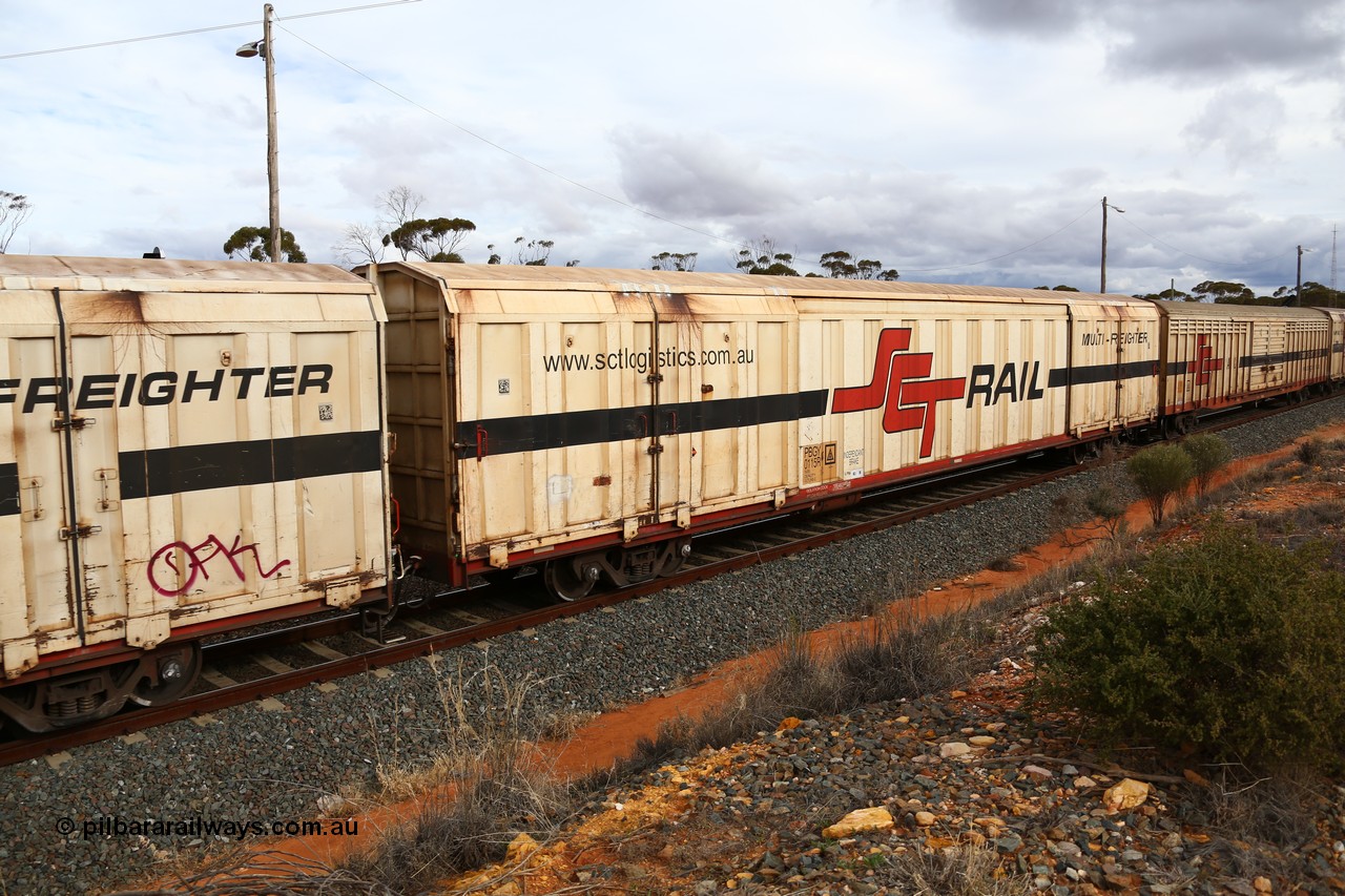 160526 5350
West Kalgoorlie, SCT train 3MP9 operating from Melbourne to Perth, PBGY type covered van PBGY 0115 Multi-Freighter, one of eighty units built by Gemco WA, with Independent Brake signage.
Keywords: PBGY-type;PBGY0115;Gemco-WA;