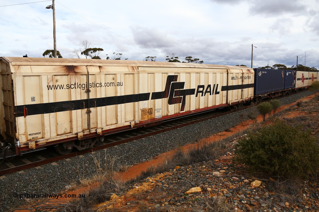 160526 5364
West Kalgoorlie, SCT train 3MP9 operating from Melbourne to Perth, PBGY type covered van PBGY 0120 Multi-Freighter, one of eighty units built by Gemco WA, with Independent Brake signage.
Keywords: PBGY-type;PBGY0120;Gemco-WA;
