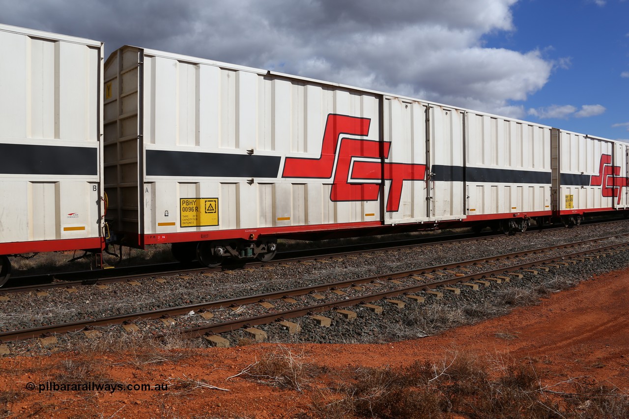 160529 8881
Parkeston, SCT train 6MP9 operating from Melbourne to Perth, PBHY type covered van PBHY 0096 Greater Freighter, built by CSR Meishan Rolling Stock Co China in 2014.
Keywords: PBHY-type;PBHY0096;CSR-Meishan-China;