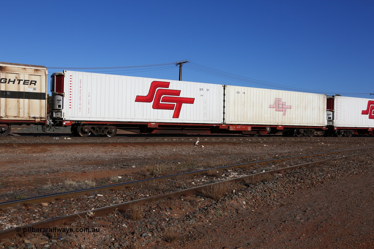 160530 9136
Parkeston, SCT train 1PM9 operates mostly empty from Perth to Melbourne, Gemco WA built PQIY type 80' container flat PQIY 0002 loaded with two 40' RFRA type SCT reefers SCTR 131 and SCTR 118.
Keywords: PQIY-type;PQIY0002;Gemco-WA;