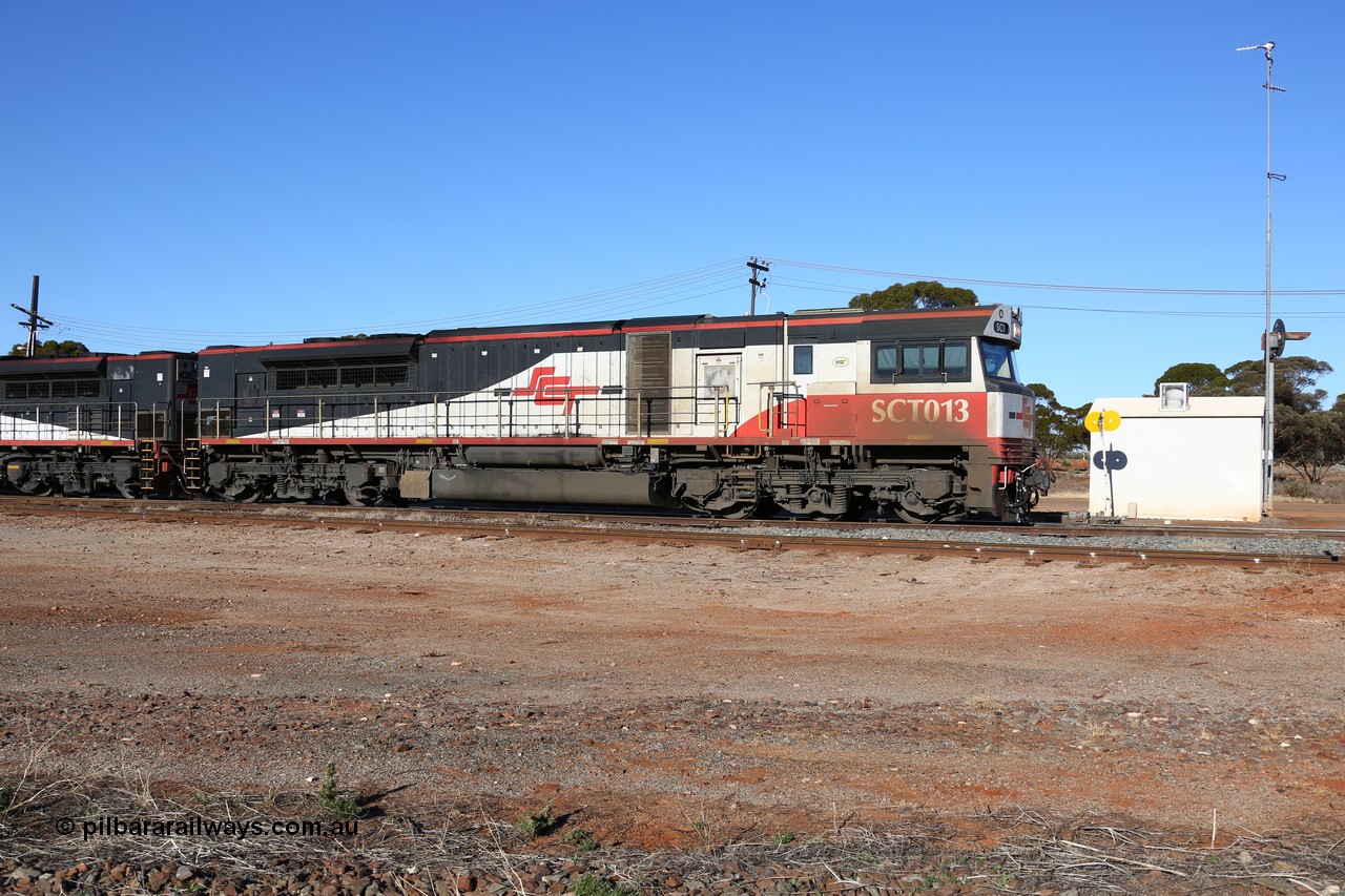160530 9166
Parkeston, SCT train 7GP1 which operates from Parkes NSW (Goobang Junction) to Perth departs the mainline behind SCT class SCT 013 serial 08-1737 an EDI Downer built EMD model GT46C-ACe.
Keywords: SCT-class;SCT013;EDI-Downer;EMD;GT46C-ACe;08-1737;