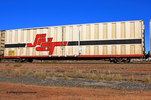 100603 8973
Parkeston, SCT train 3MP9, PBHY type covered van PBHY 0011 Greater Freighter, one of thirty five units built by Gemco WA in 2005 without the Greater Freighter signage.
Keywords: PBHY-type;PBHY0011;Gemco-WA;