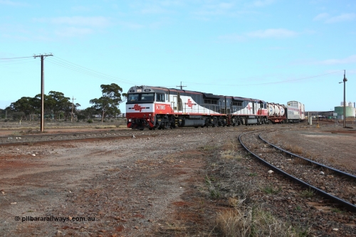 160525 4550
Parkeston, SCT train 3PG1 which operates from Perth to Parkes NSW (Goobang Junction) arrives round the curve behind SCT class SCT 005 serial 07-1729 is an EDI Downer built EMD model GT46C-ACe and sister loco SCT 011 with 73 waggons for 3381 tonnes and 1726 metres.
Keywords: SCT-class;SCT005;EDI-Downer;EMD;GT46C-ACe;07-1729;