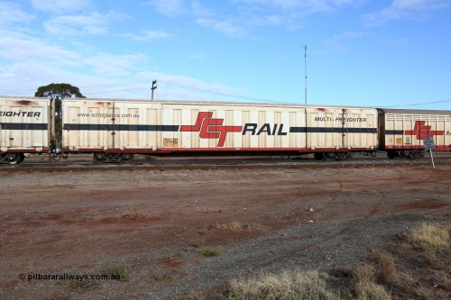 160525 4626
Parkeston, SCT train 3PG1 which operates from Perth to Parkes NSW (Goobang Junction), PBGY type covered van PBGY 0101 Multi-Freighter, one of eighty units built by Gemco WA.
Keywords: PBGY-type;PBGY0101;Gemco-WA;