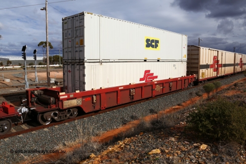 160526 5326
West Kalgoorlie, SCT train 3MP9 operating from Melbourne to Perth, PWWY type PWWY 0001 type leader of forty well waggons built by Bradken NSW for SCT, loaded with a 48' SCT reefer SCTR 214 and a fresh looking 48' MFG1 type container SCF unit SCFU 414041 with SCT decals.
Keywords: PWWY-type;PWWY0001;Bradken-NSW;