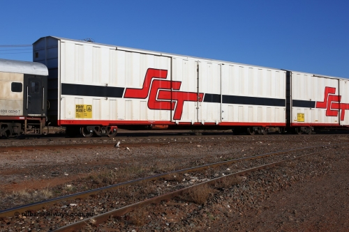 160530 9095
Parkeston, SCT train 1PM9 operates mostly empty from Perth to Melbourne, PBHY type covered van PBHY 0028 Greater Freighter, one of thirty five units built by Gemco WA in 2005 without the Greater Freighter signage.
Keywords: PBHY-type;PBHY0028;Gemco-WA;