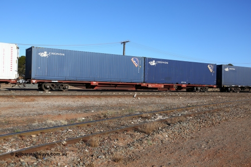 160530 9139
Parkeston, SCT train 1PM9 operates mostly empty from Perth to Melbourne, Gemco WA built PQIY type 80' container flat PQIY 0021 loaded with two 40' 4GE1 type Cronos boxes CRTU 092400 and CXSU 114773.
Keywords: PQIY-type;PQIY0021;Gemco-WA;