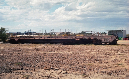 24903
Bassendean, Goninan workshops, a stripped back ALCo locomotive frames laying about, these were subsequently scrapped. July 1995.
Jim Bisdee photo.
