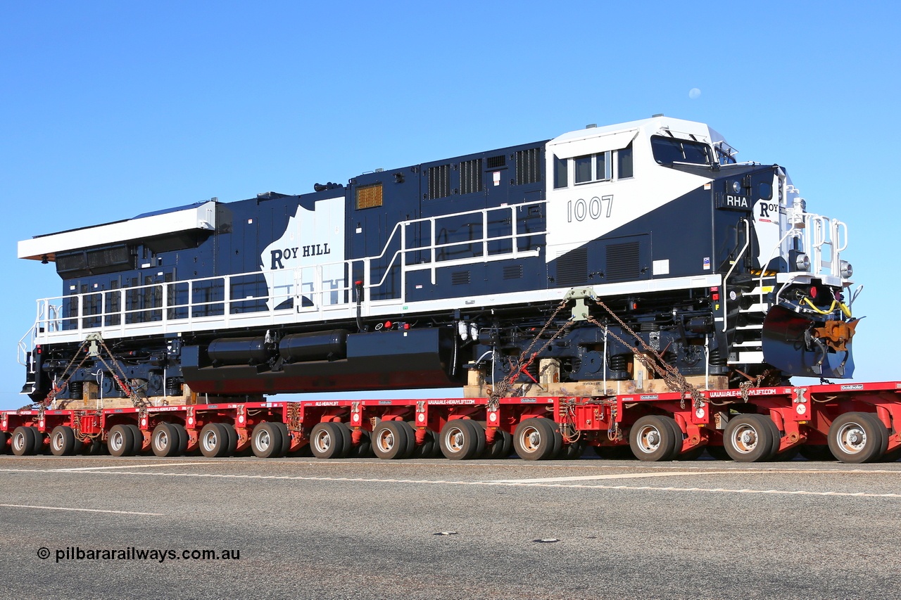 150131 7722
Boodarie, right hand side front view of Roy Hill's General Electric built ES44ACi unit RHA 1007 serial 62579 on the BHP line overpass, 30th January, 2015.
Keywords: RHA-class;RHA1007;GE;ES44ACi;62579;