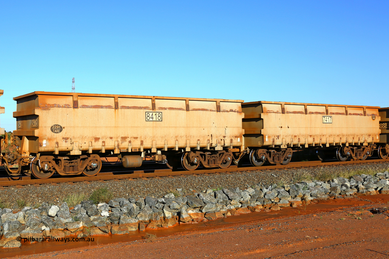 7417-8418 200616 6778
FMG 7417 and 8418 on a loaded train at Boodarie, May 12, 2022. 140 waggons numbered from 7279 slave and 8280 control, up to 7417 slave and 8418 control built by CSR Yangtze in 2014 with a new ribbed body style.
